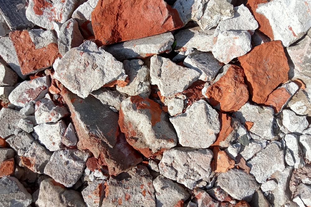 Piedra partida y cascote